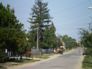  A község egyik utcájának látképe 