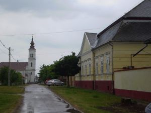  Az Árpád utca látképe a református templommal jobb oldalt az Erdődy-kúria 