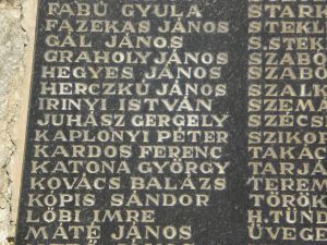  Irinyi István neve a kállósemjéni hősi halottak névsorát tartalmazó márványtáblán 